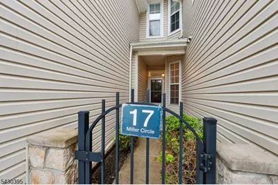 17 Miller Cir, Hopewell Township, NJ 08534 - Photo 2