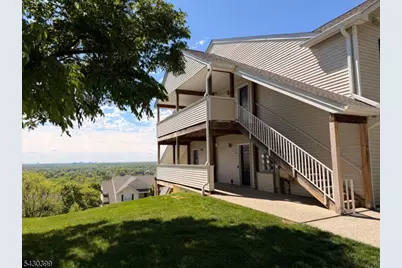 1635 King Ct, Green Brook Township, NJ 08812 - Photo 2