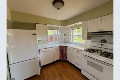 95 Unger Ave, Hopatcong, NJ 07874 - Photo 6