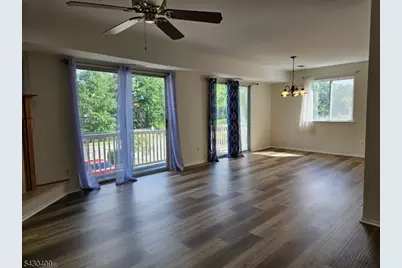16 Woods Edge Dr, Roxbury Township, NJ 07876 - Photo 6