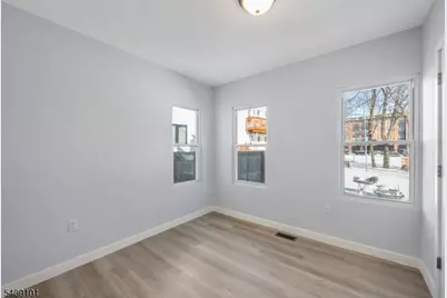 17 Mission St #1, Montclair, NJ 07042 - Photo 10