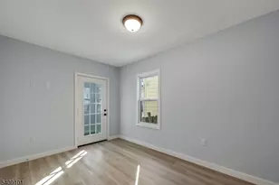 17 Mission St, Montclair, NJ 07042 - Photo 8