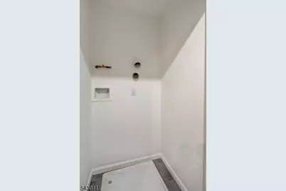 54 Holland St, Newark, NJ 07103 - Photo 14