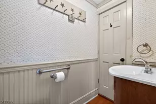 90 Hamburg Turnpike, Bloomingdale, NJ 07403 - Photo 8