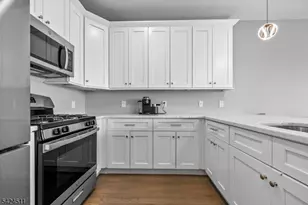 64 Halina Ln, Butler, NJ 07405 - Photo 2