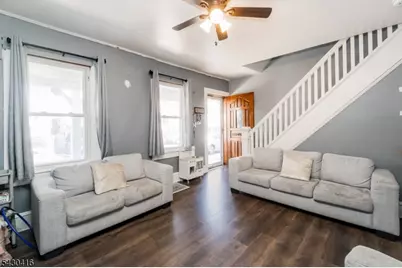 62 Lewis St, Phillipsburg, NJ 08865 - Photo 2