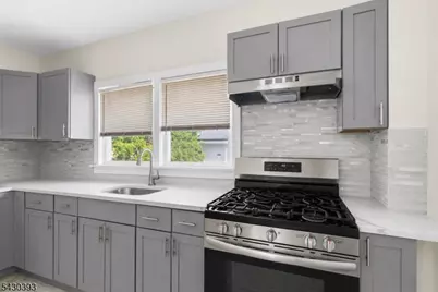 9 Sycamore St, Bloomfield, NJ 07003 - Photo 10