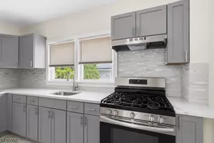 9 Sycamore St, Bloomfield, NJ 07003 - Photo 10