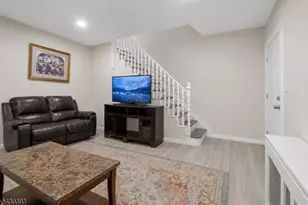 9 Sycamore St, Bloomfield, NJ 07003 - Photo 4
