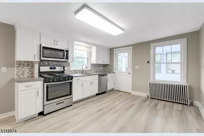 2 Center St, 1st Flr, Madison, NJ 07940 - Photo 4