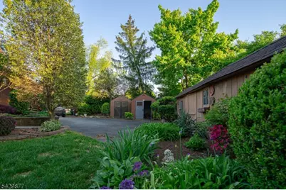 135 Ridge Rd, Nutley, NJ 07110 - Photo 36