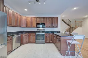 3 Champion Blvd, Livingston, NJ 07039 - Photo 4