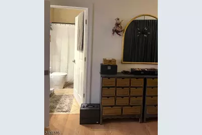 15-19 Tichenor Ln #405, Newark, NJ 07114 - Photo 4