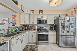 12 Borelle Square, Sayreville, NJ 08859 - Photo 6