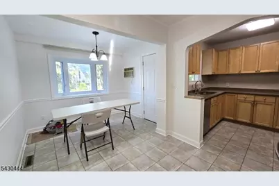 1-37 34th St, Fair Lawn, NJ 07410 - Photo 4