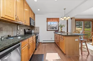 15 Carol Dr, Vernon Twp., NJ 07418 - Photo 6