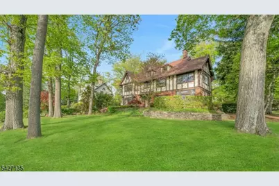 37 Afterglow Avenue, Verona, NJ 07044 - Photo 2