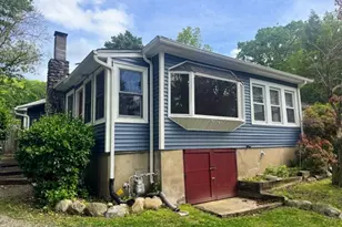 32 Laurel Dr, Jefferson Township, NJ 07438 - Photo 2