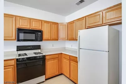 4202 Cleveland Ln #202, Rockaway Township, NJ 07866 - Photo 6