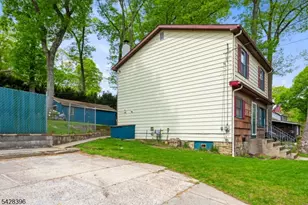 19 E Shore Rd, Jefferson Township, NJ 07849 - Photo 12