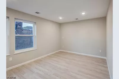 581 Bergen St, Newark, NJ 07108 - Photo 20