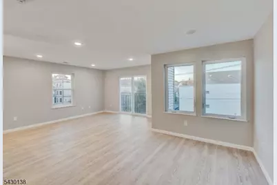 581 Bergen St, Newark, NJ 07108 - Photo 6