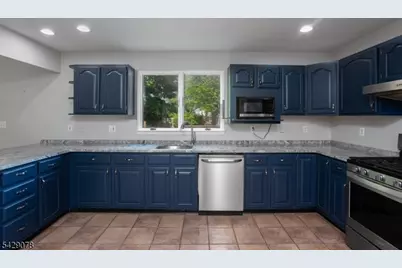 231 Grove St, Somerville, NJ 08876 - Photo 6