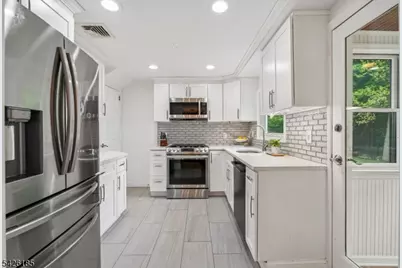 93 South Prospect St, Verona, NJ 07044 - Photo 14