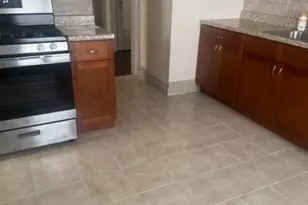 284 Seymour Ave, Newark, NJ 07112 - Photo 10