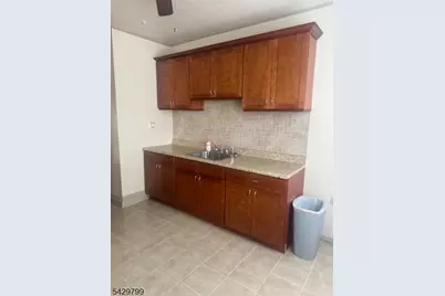 284 Seymour Ave, Newark, NJ 07112 - Photo 12
