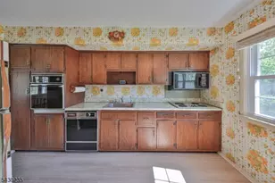 28 Scott Dr, Hillsborough Township, NJ 08844 - Photo 12