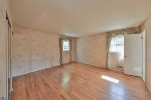 28 Scott Dr, Hillsborough Township, NJ 08844 - Photo 14