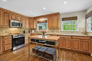 105 Tennyson Dr, Millburn Twp., NJ 07078 - Photo 12