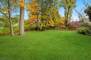 105 Tennyson Dr, Millburn Twp., NJ 07078 - Photo 30