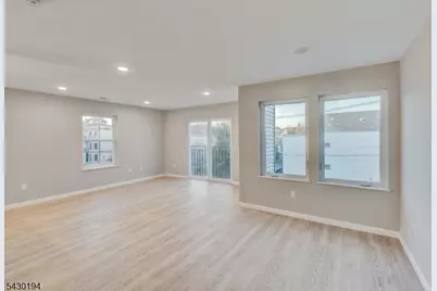 1081 18th Ave, Newark, NJ 07106 - Photo 6
