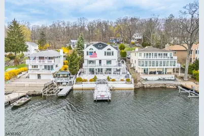 62 Ithanell Rd, Hopatcong, NJ 07843 - Photo 16