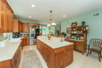 37 Thomas Ter, Wayne, NJ 07470 - Photo 10