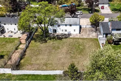 5 Burnside Pl, Wayne, NJ 07470 - Photo 10
