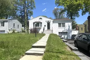 9 Evergreen Terrace, Millburn, NJ 07041 - Photo 1