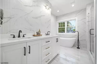 71 Hillside Ter, Livingston, NJ 07039 - Photo 14