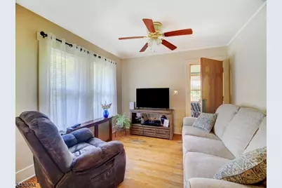 101 Lower Rd, Linden, NJ 07036 - Photo 8