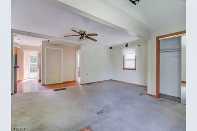 105 Lower Rd, Linden, NJ 07036 - Photo 4