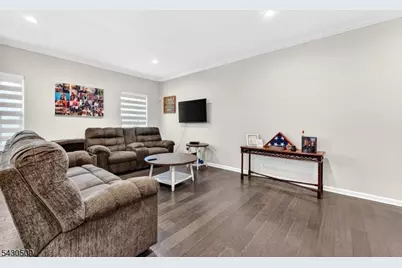 16 Shadetree Ln, Mount Arlington, NJ 07856 - Photo 10