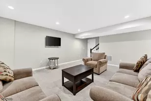 16 Shadetree Ln, Mount Arlington, NJ 07856 - Photo 14