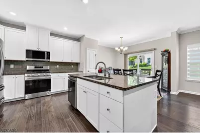 16 Shadetree Ln, Mount Arlington, NJ 07856 - Photo 2