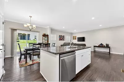 16 Shadetree Ln, Mount Arlington, NJ 07856 - Photo 4