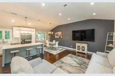 450 Herrick Dr, Rockaway Township, NJ 07801 - Photo 4