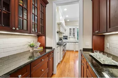 6 Grosvenor Rd, Millburn, NJ 07078 - Photo 20