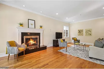 6 Grosvenor Rd, Millburn, NJ 07078 - Photo 12