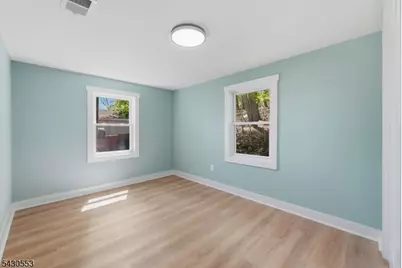 45 W Shawnee Trl, Jefferson Township, NJ 07885 - Photo 10